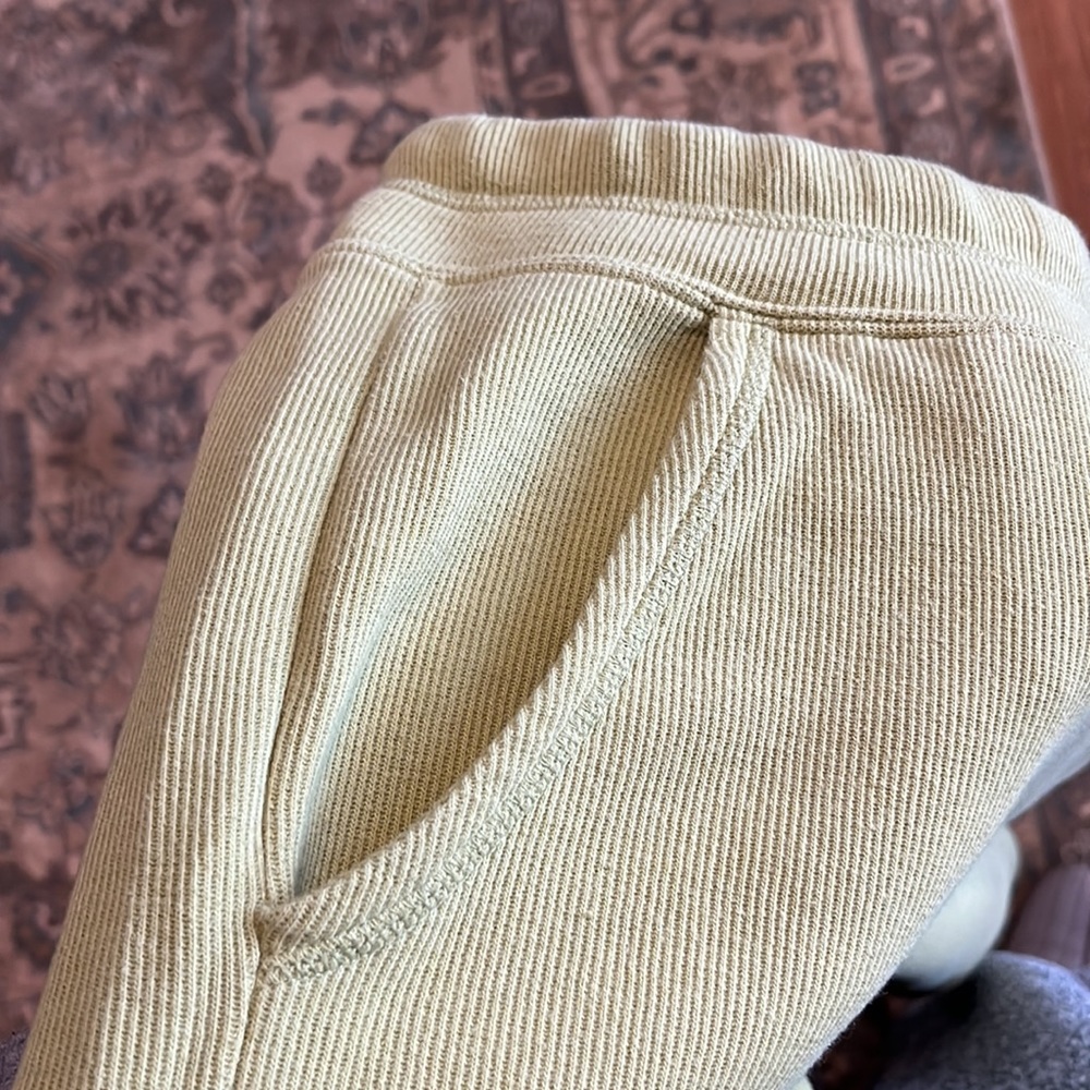 Green pants - Picture 5 of 7